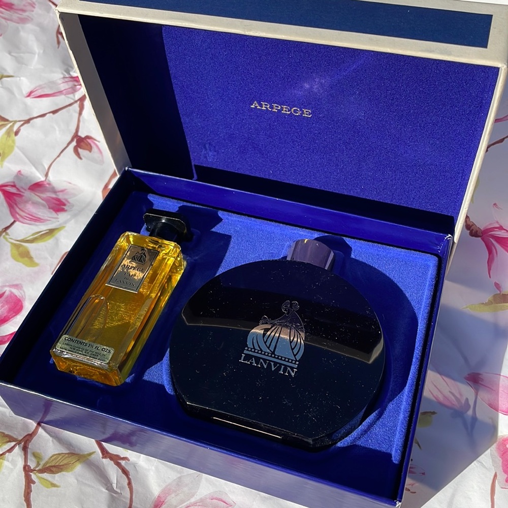 Lavin Set, Fragrance and Powder Never used
